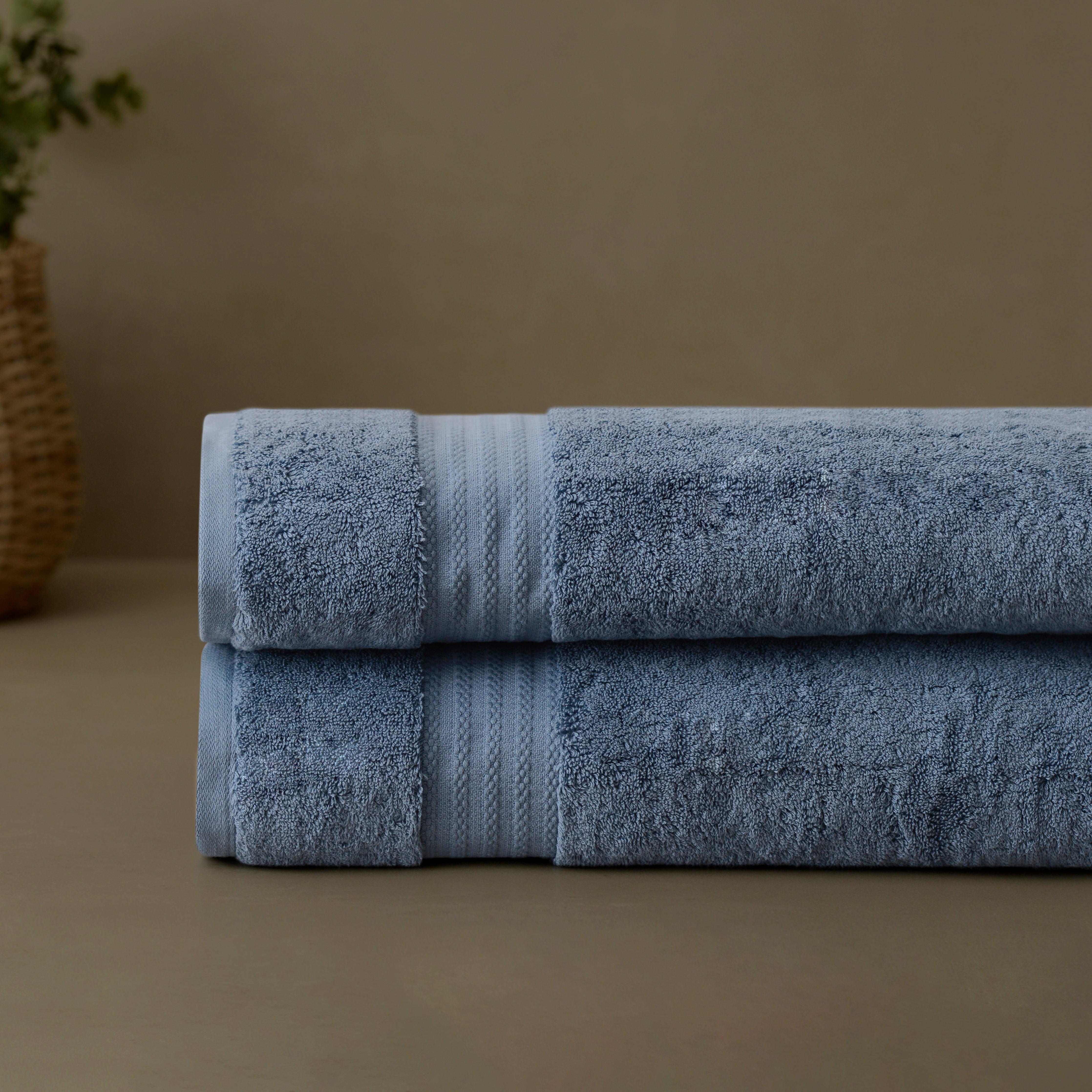 Ariv Collection 700 gsm premium bath towels set of 4 - 100% cotton